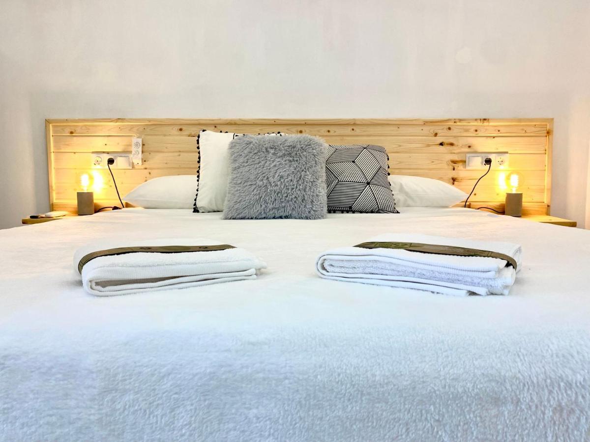 Suite Breeze - Private Heated Pool مالقة المظهر الخارجي الصورة